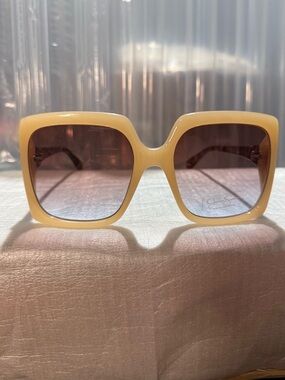 Jessica Simpson J6191 signature of Vintage Look Oversized Square Sunglasses-NEW